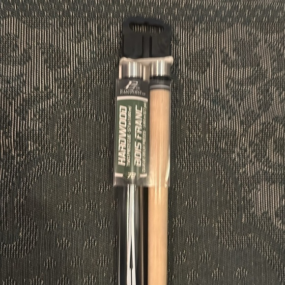 EastPoint Hardwood 2-Piece Billiard/Pool Cue w/ Poly Tack Grip & Press-On Tip, - Picture 2 of 3